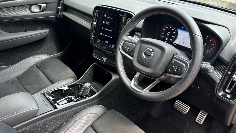 Volvo Xc40 2.0 B4P R DESIGN Pro 5dr Auto Petrol Estate